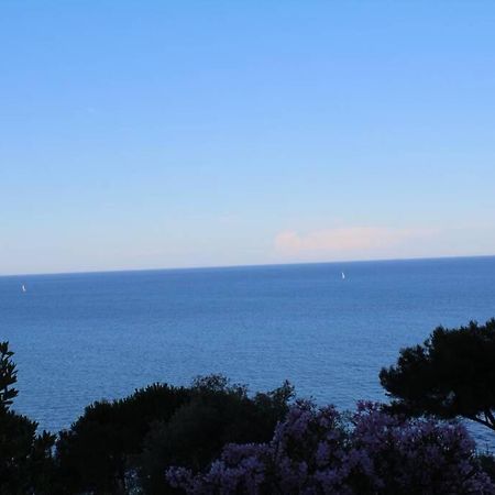Conca Verde Appartamento Sul Mare Marina dʼMarina dʼAndora Екстериор снимка