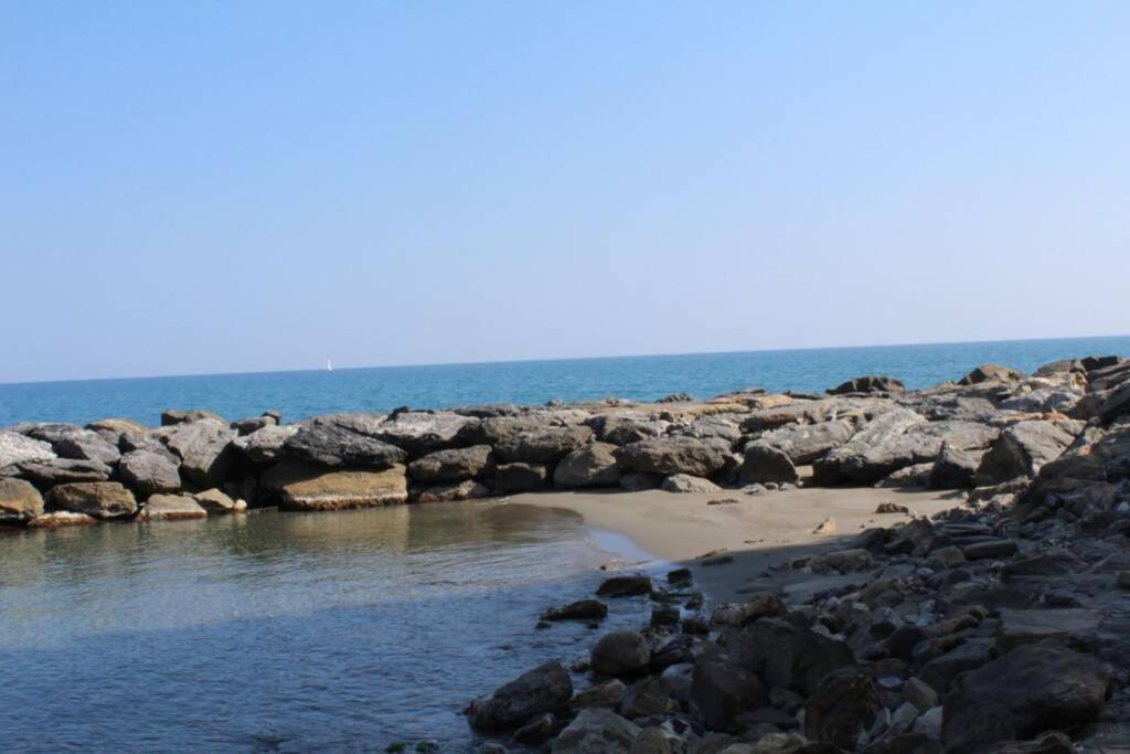 Conca Verde Appartamento Sul Mare Marina dʼMarina dʼAndora Екстериор снимка